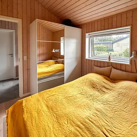 Feriehus Beachfront Near Dalby Bay