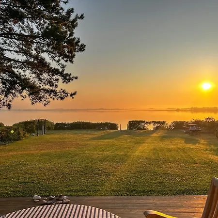 Tatil Evi Beachfront Near Dalby Bay Mesinge