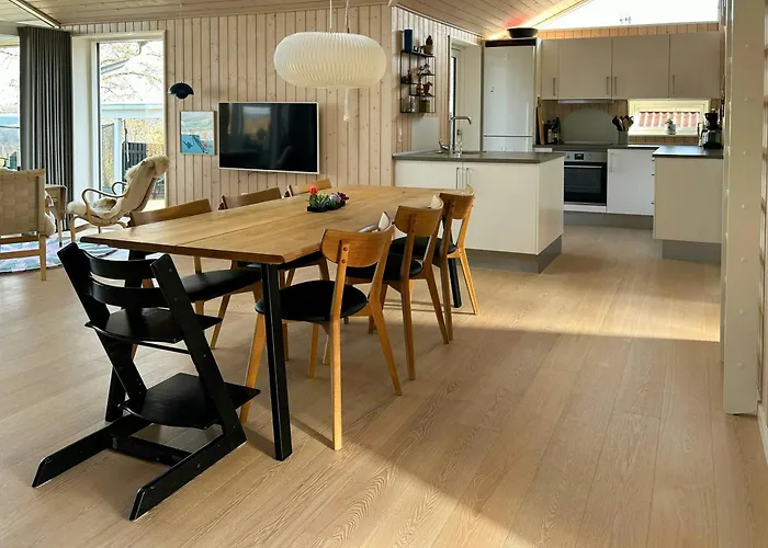 Casa de Férias Beachfront Near Dalby Bay Mesinge